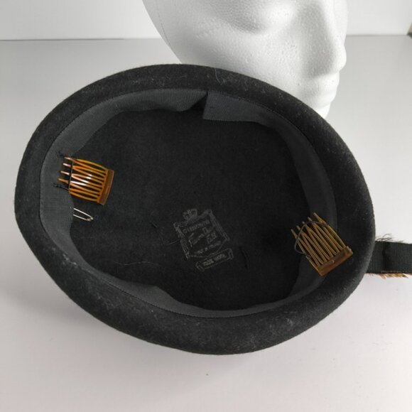 Vintage Glenover Retro 60s Cabaret Glam Chic Single Feather Lady Velour Hat - Picture 9 of 10